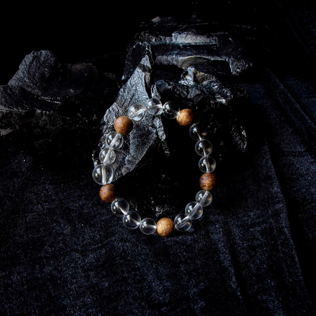 Auralyn Tarot The Hermit Clear Quartz Crystal Bracelet, 11–12mm Clear Quartz with 5 Evenly Spaced Agarwood Beads (Subtle Aroma), Handmade Meditation & Energy Jewelry for Clarity, Calm and Intention