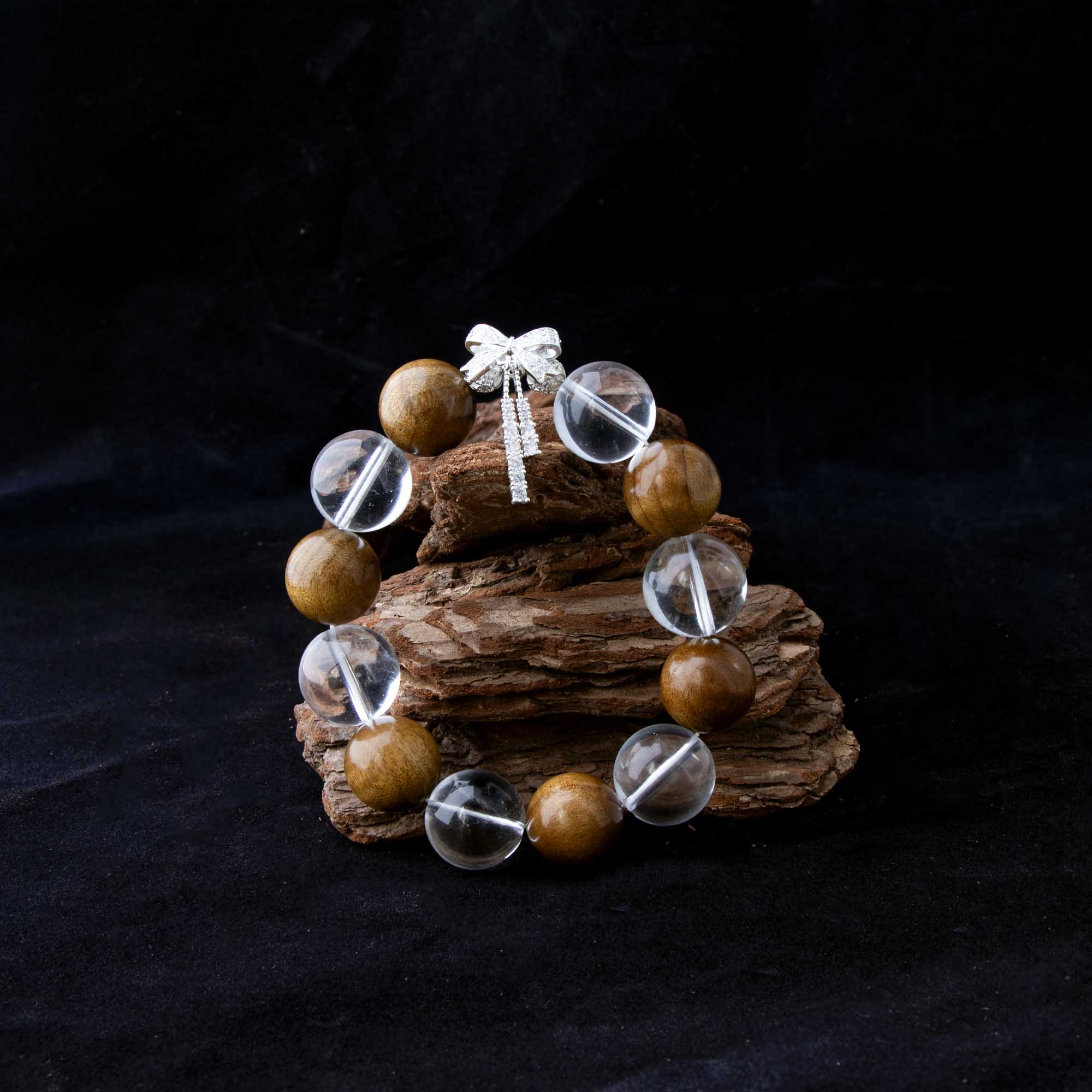 Auralyn Healing Butterfly Serenity Clear Quartz & Golden Phoebe Wood Bracelet, 16–17mm Natural Clear Quartz Beads with Silver-Plated Butterfly Charm, Handmade Mood-Healing Energy Jewelry for Clarity, Calm & Grounding