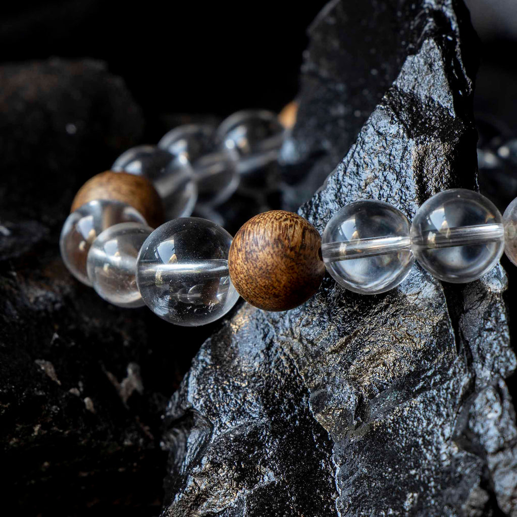 Auralyn Tarot The Hermit Clear Quartz Crystal Bracelet, 11–12mm Clear Quartz with 5 Evenly Spaced Agarwood Beads (Subtle Aroma), Handmade Meditation & Energy Jewelry for Clarity, Calm and Intention
