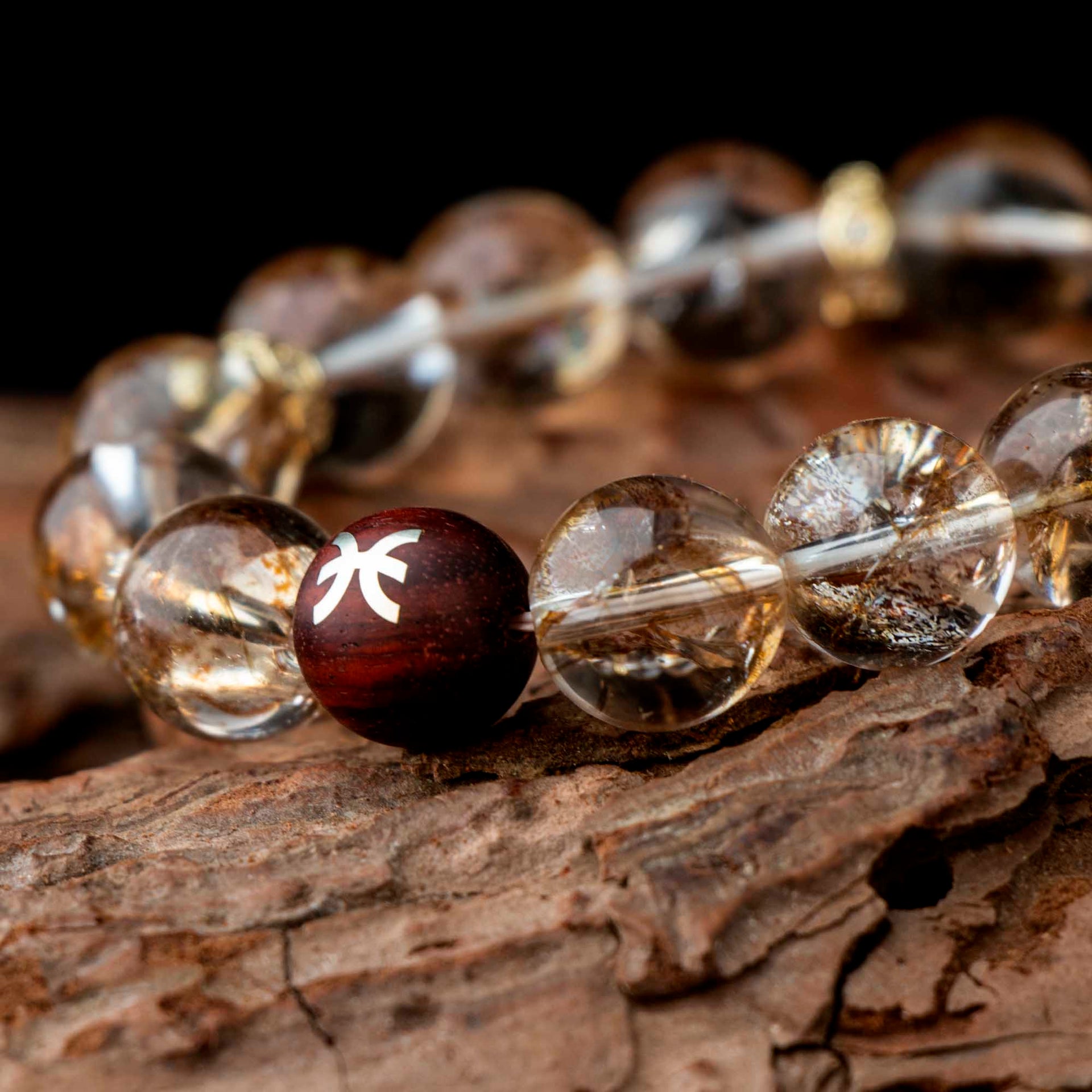 Auralyn Pisces Golden Bloom Crystal Bracelet, 12–13mm Gold-Foil Flower Quartz Beads with Sterling-Silver Inlaid Pisces Redwood Bead, Handmade Zodiac Energy Jewelry for Intuition, Love & Abundance