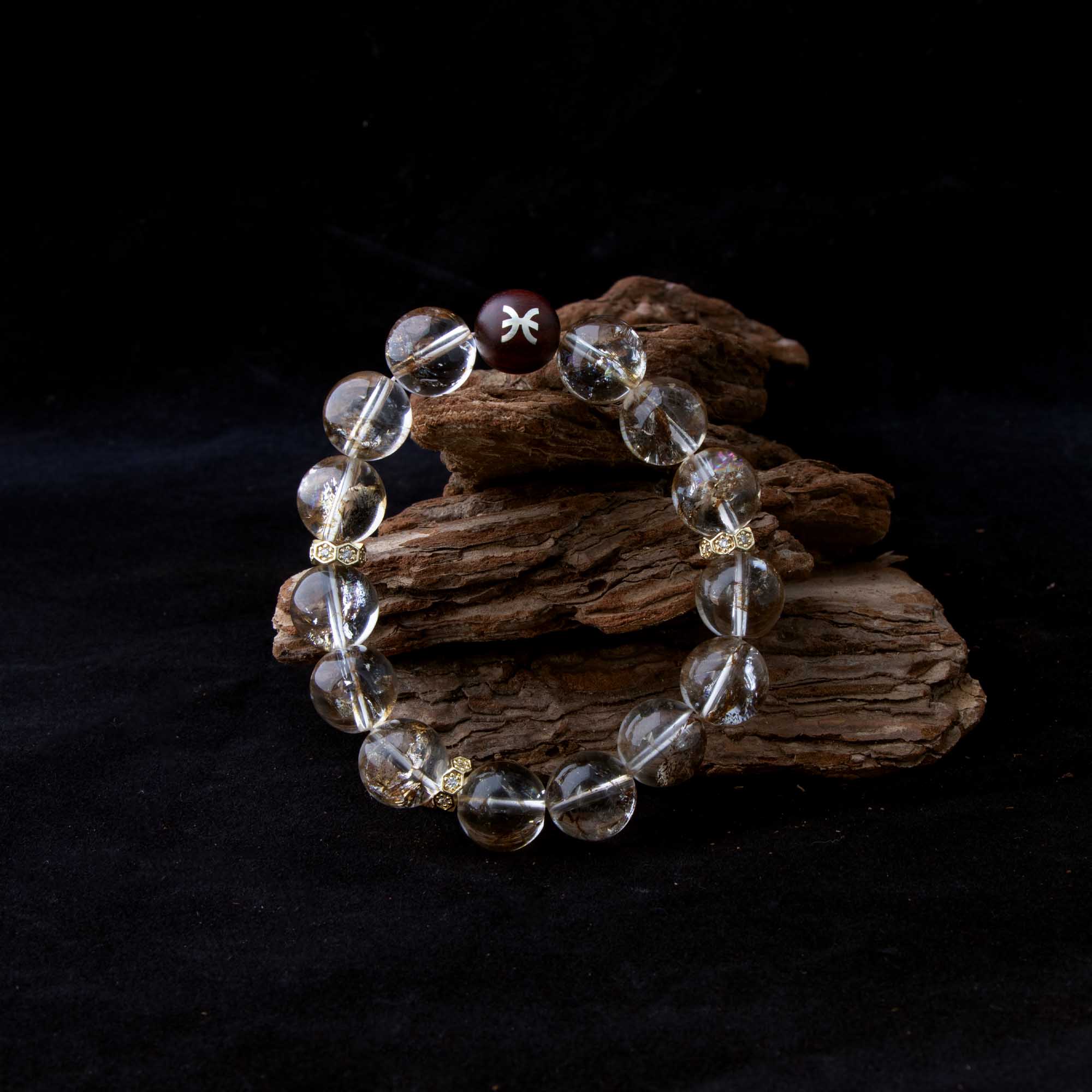 Auralyn Pisces Golden Bloom Crystal Bracelet, 12–13mm Gold-Foil Flower Quartz Beads with Sterling-Silver Inlaid Pisces Redwood Bead, Handmade Zodiac Energy Jewelry for Intuition, Love & Abundance