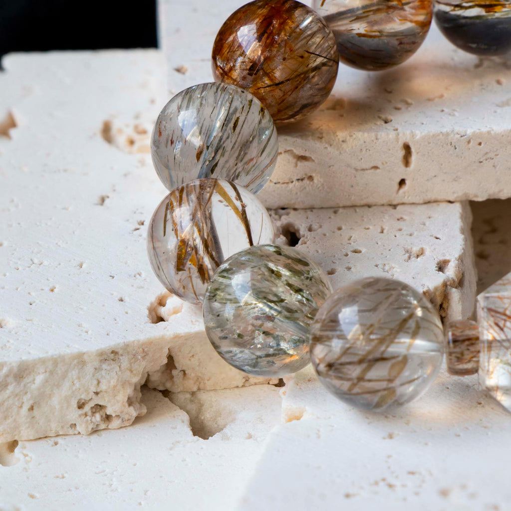 Auralyn Tarot The Magician Black-Gold Super Seven Crystal Bracelet, 13–14mm Super Seven with Tourmaline Rutilated Quartz & Raw Irregular Super Seven Accent, Natural Minerals, Handmade Energy Jewelry