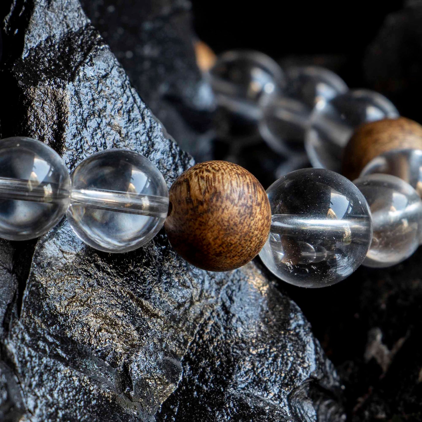 Auralyn Tarot The Hermit Clear Quartz Crystal Bracelet, 11–12mm Clear Quartz with 5 Evenly Spaced Agarwood Beads (Subtle Aroma), Handmade Meditation & Energy Jewelry for Clarity, Calm and Intention