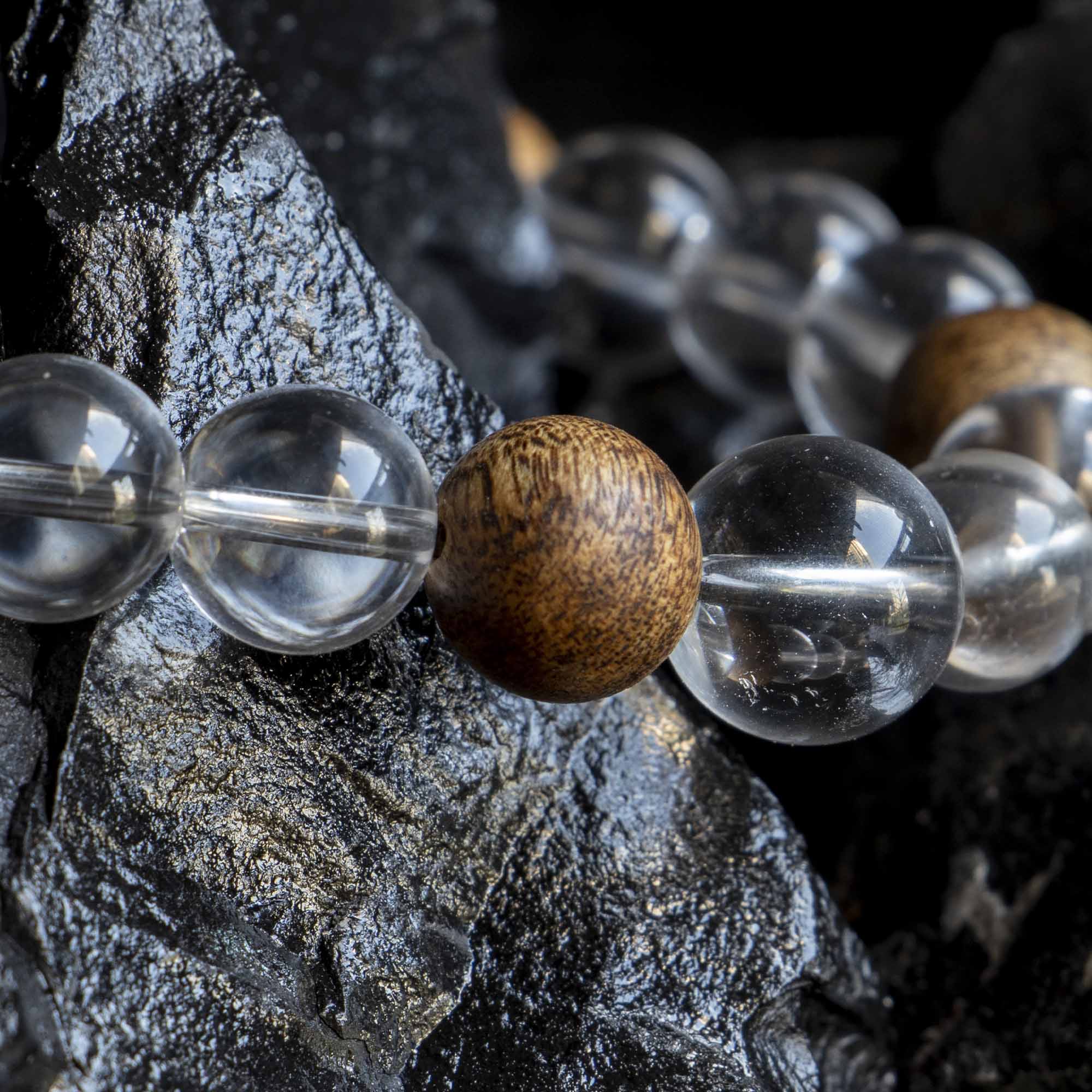 Auralyn Tarot The Hermit Clear Quartz Crystal Bracelet, 11–12mm Clear Quartz with 5 Evenly Spaced Agarwood Beads (Subtle Aroma), Handmade Meditation & Energy Jewelry for Clarity, Calm and Intention