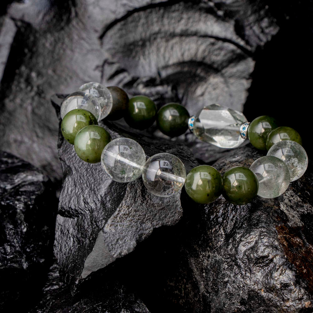 Auralynカスタムスターガーデングリーンファントムクォーツブレスレット、13～14mmガーデン/「スターリー」ファントム、不規則なファントムアクセント、アボカドトーンビーズと天然木、再生、透明感、グラウンディングのためのハンドメイドエネルギージュエリー
