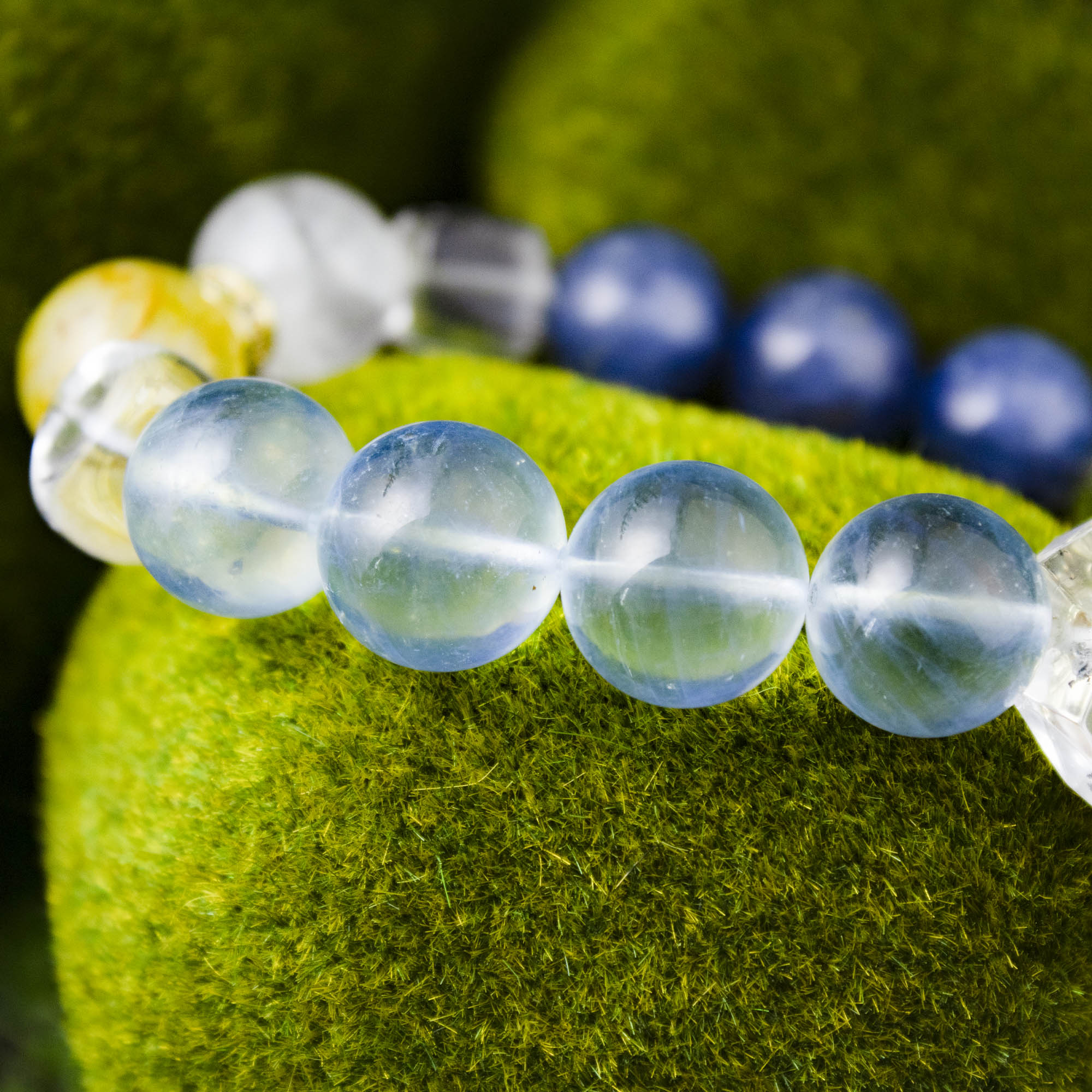 オーラリン タロット テンペランス ブルーゴールド クリスタルブレスレット、13～14mm カイヤナイト、アクアマリン、ホワイトファントム、シトリン、ゴールデンフラワーアゲート、ハーキマースタイルのイレギュラー＆シュガーキューブアクセント、ゴールドメッキスペーサー、ハンドメイドエネルギージュエリー