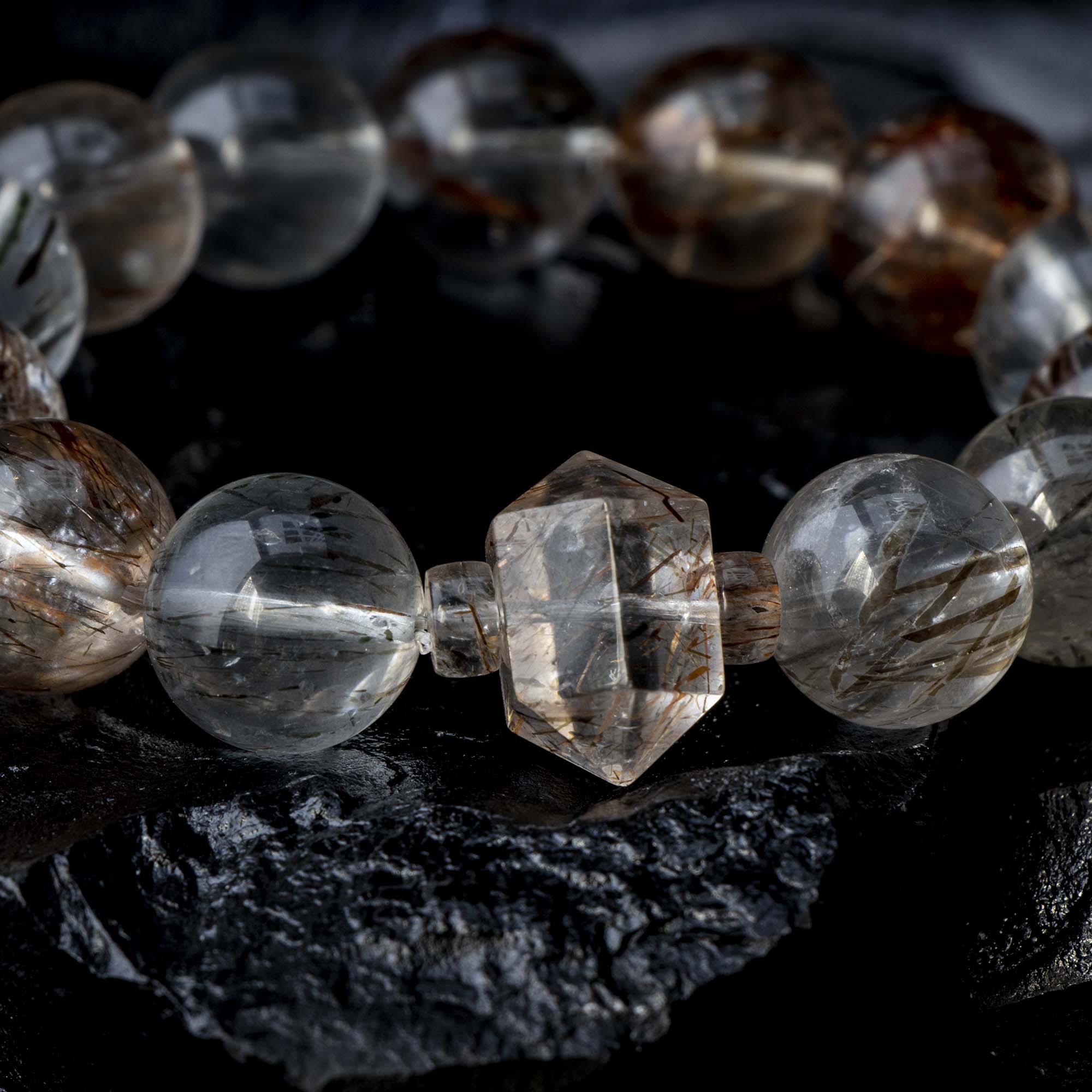 Auralyn Tarot The Magician Black-Gold Super Seven Crystal Bracelet, 13–14mm Super Seven with Tourmaline Rutilated Quartz & Raw Irregular Super Seven Accent, Natural Minerals, Handmade Energy Jewelry